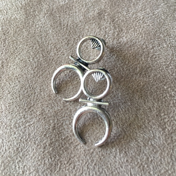 Ox Horn Boho Hoop Aged Silver Earrings - Picture 5 of 7